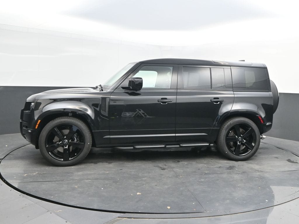 land rover defender 2025 SALEWEEE5S2460180 image land rover defender 2025 SALEWEEE5S2460180 image